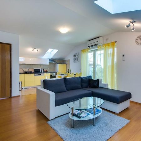 Apartmani Admiral Viskovo 외부 사진