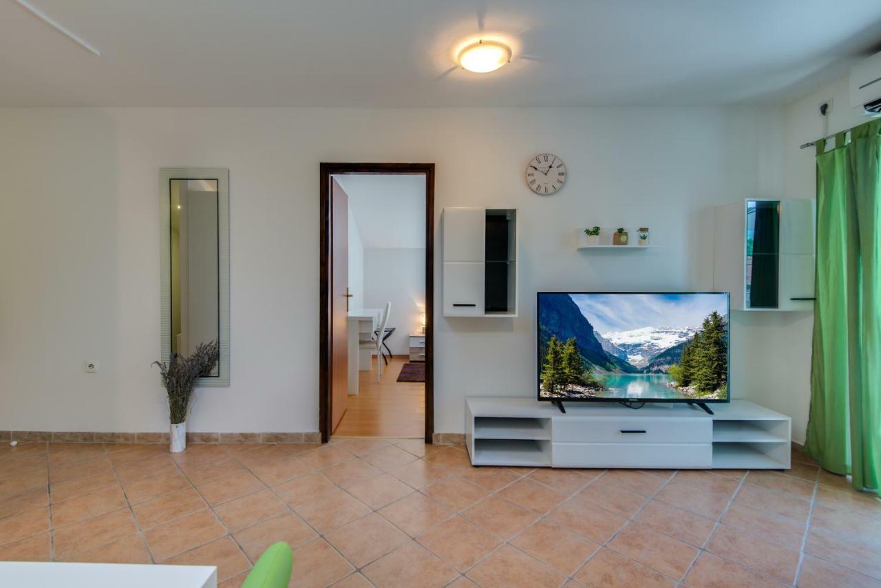 Apartmani Admiral Viskovo 외부 사진